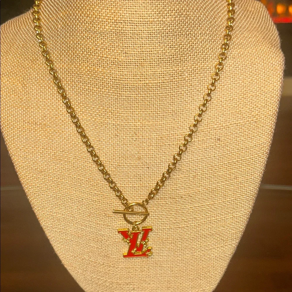 LV Red & Gold Necklace - Picture 2 of 3